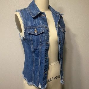 BDG Women’s Denim Distressed Vest XS